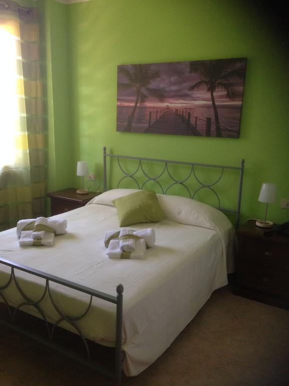 Perla Del Mare Affittacamere กัมโปเฟลิเช ดิ โรชเชลลา ห้อง รูปภาพ