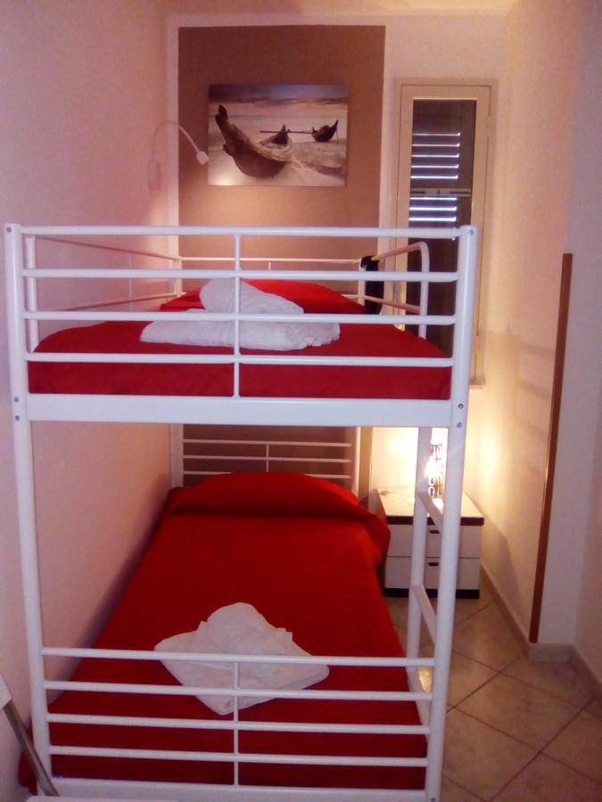 Perla Del Mare Affittacamere กัมโปเฟลิเช ดิ โรชเชลลา ภายนอก รูปภาพ